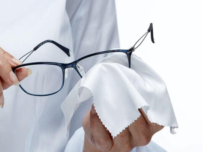 Eynək istifadə edənlərin nəzərinə  Hər ay ş&uuml;şə dəyişdirməyə ehtiyac yoxdur