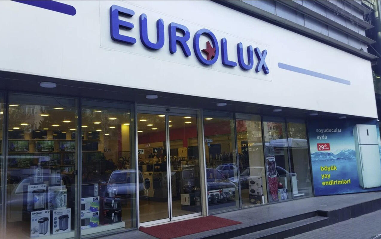 &ldquo;Eurolux&rdquo;un rəhbəri evini satdı  289 min manatı iş&ccedil;isi ələ ke&ccedil;irdi