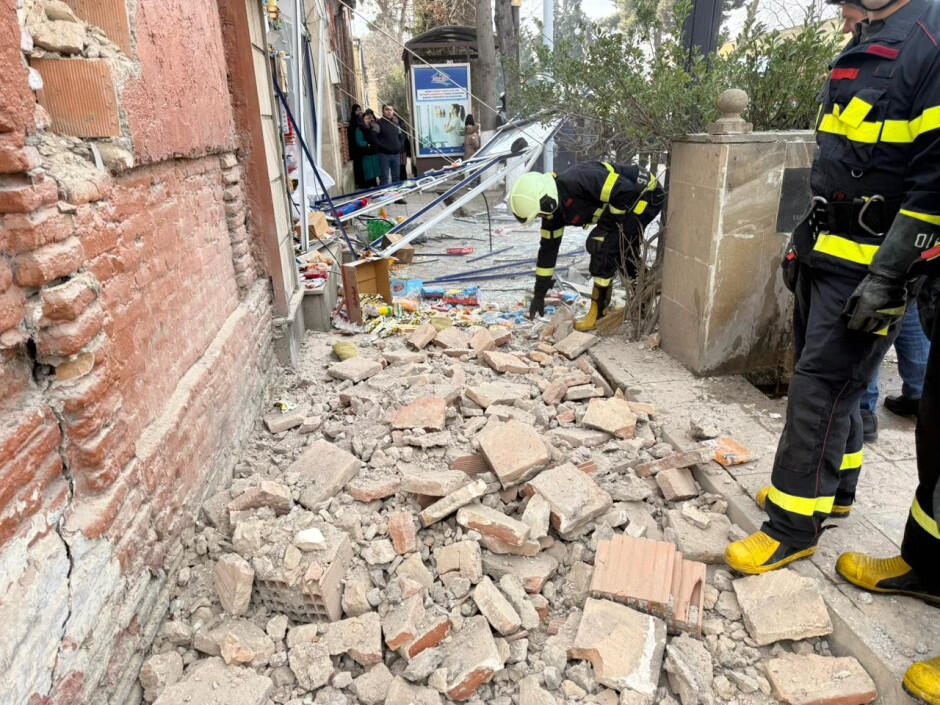 Qazaxda evdə partlayış  Yaralanan var 