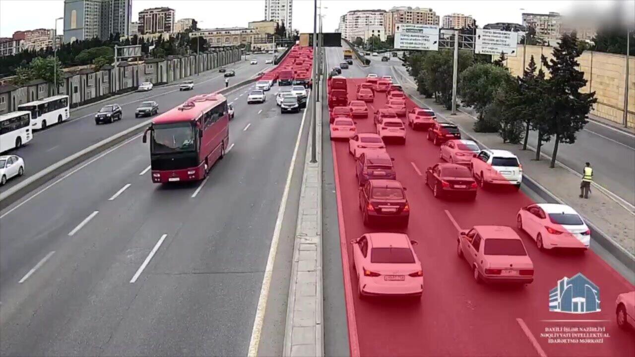 Körpünün üstündə qəza  Sıxlıq yarandı  VİDEO
