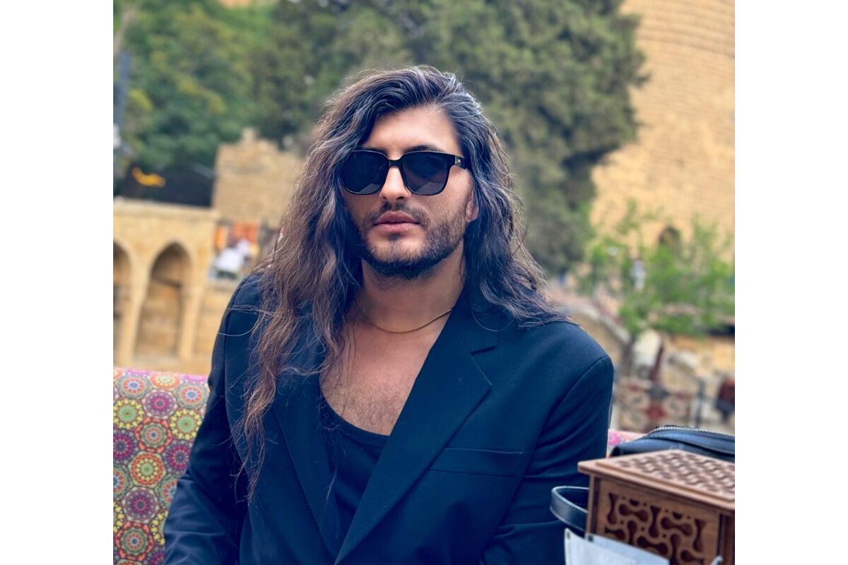 Elxan Paşayevin &ouml;lkədən &ccedil;ıxışı məhdudlaşdırıldı