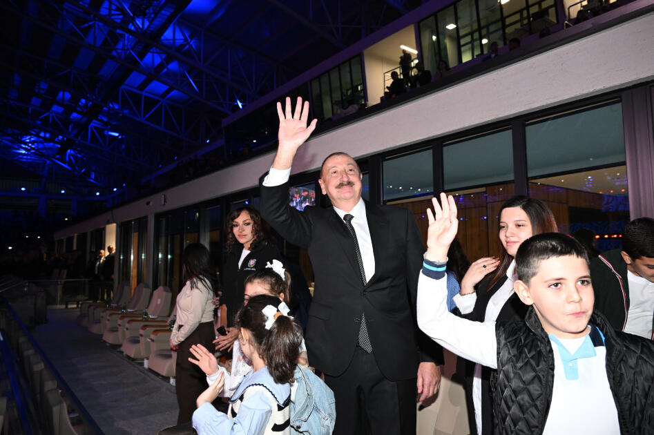 İlham Əliyev və Mehriban Əliyevanın Gəncədə şəhid övladları ilə səmimi görüşü