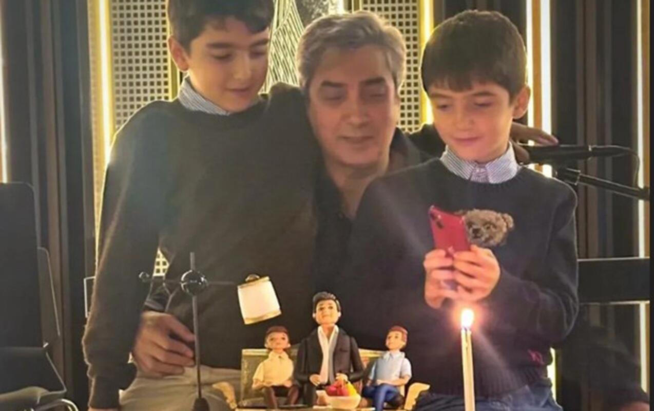 54 yaşını qeyd edir 