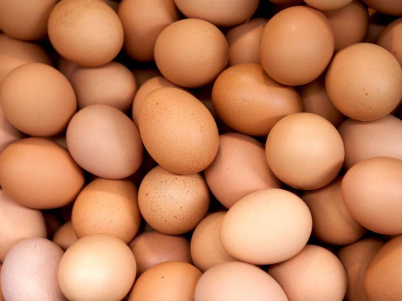 Yumurtanı soyuducuda tərs saxlayın  G&ouml;r&uuml;n nə olacaq