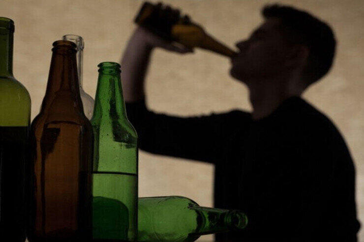 "Uşaqlara &ldquo;bir qurtum i&ccedil;ki&rdquo; icazəsi onların gələcəyini təhl&uuml;kəyə atır"  M&Uuml;SAHİBƏ