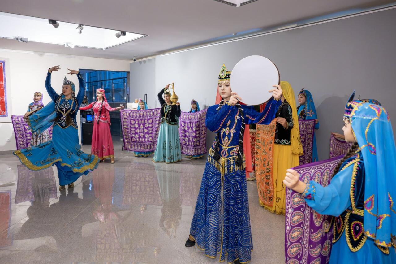 Azərbaycan Milli İncəsənət Muzeyində &ldquo;Kəlağayı &ndash; ənənələr, simvollar və sirlər&rdquo; adlı tədbir ke&ccedil;irilib   FOTO