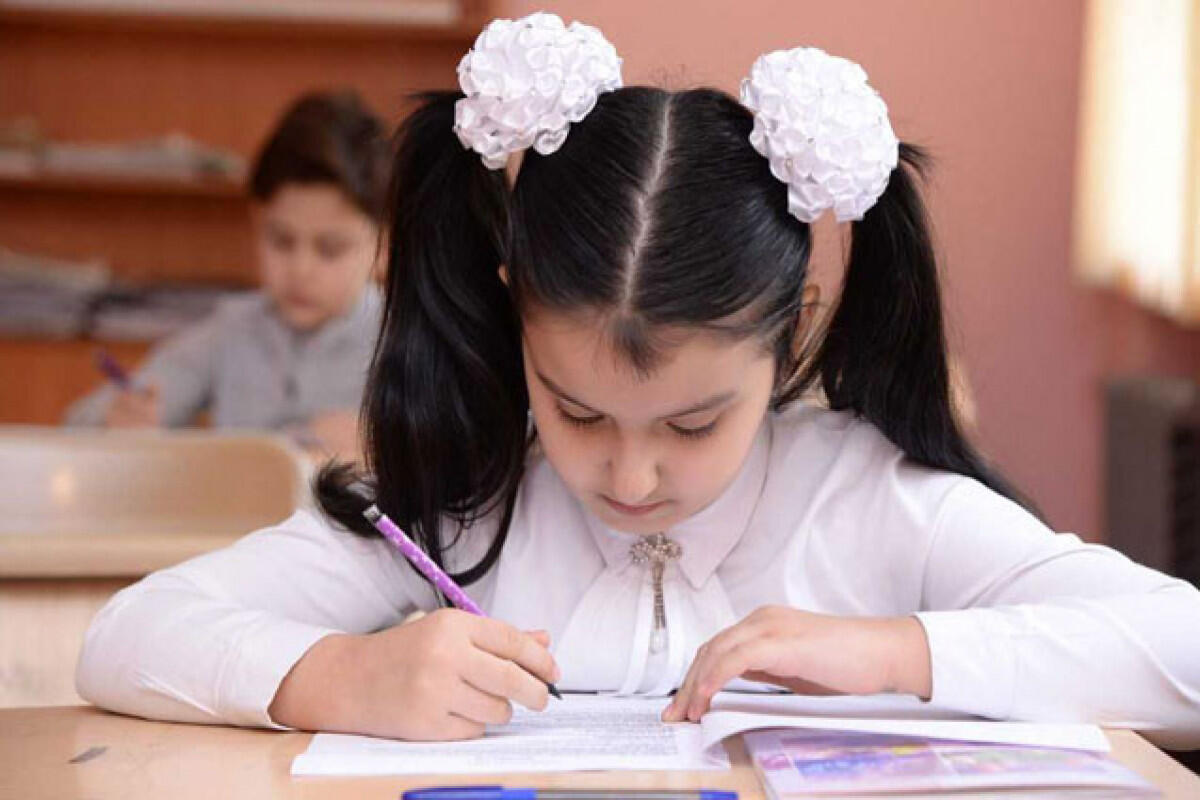 Azərbaycanda dərs rejimi dəyişir?  "Dərslər 40, tənəff&uuml;slər 10 dəqiqə"