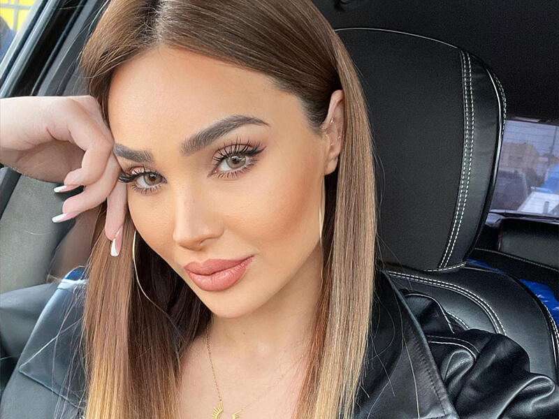 "&Ccedil;ox gənc idim, kobud s&ouml;z qəlbimi dərindən yaralayırdı" 