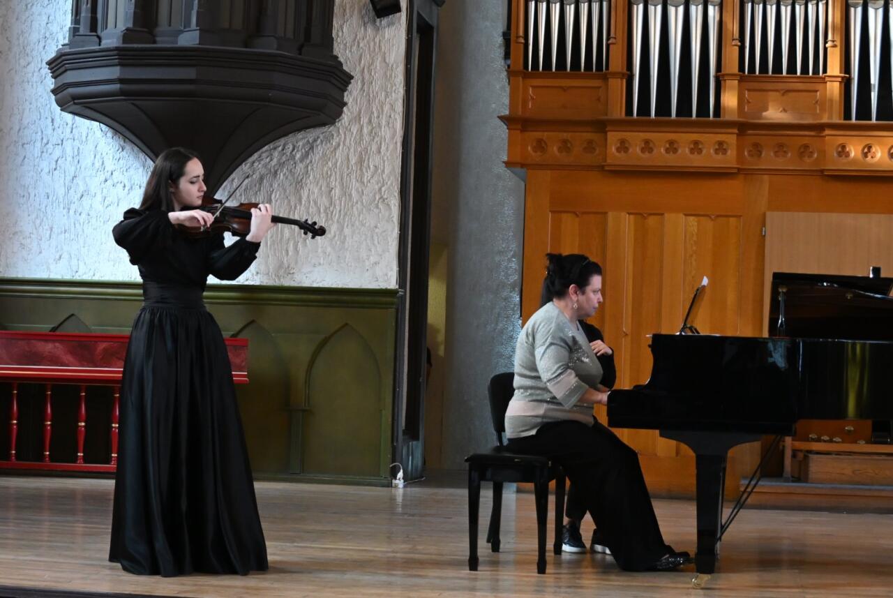 Filarmoniyada abonement konsertləri: musiqi ilə yazılan tarix və sənət yol&ccedil;uluğu 