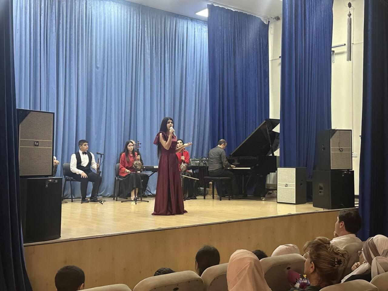 Nax&ccedil;ıvan D&ouml;vlət Uşaq Filarmoniyası Azərbaycan D&ouml;vlət Uşaq Filarmoniyasının qonağı olub  FOTO