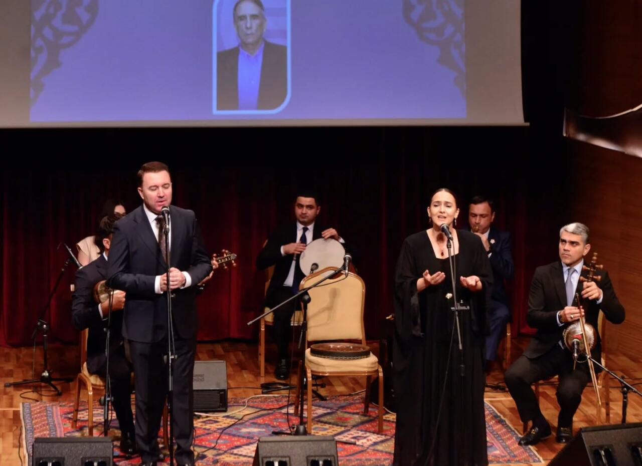 Qədir R&uuml;stəmovun 90 illiyinə həsr olunmuş tədbir ke&ccedil;irilib  FOTO