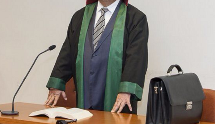 Vəkil adından istifadə edənlər CƏRİMƏLƏNƏCƏK