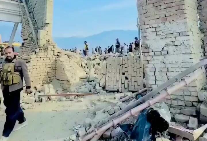 Pakistanda terror: 11 hərb&ccedil;i həlak oldu 