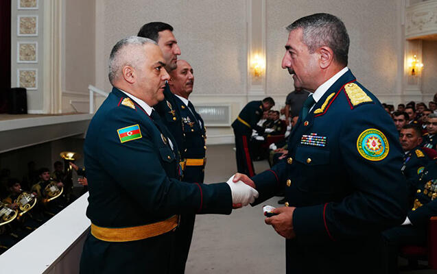 Generalleytenant təqa&uuml;də g&ouml;ndərildi 