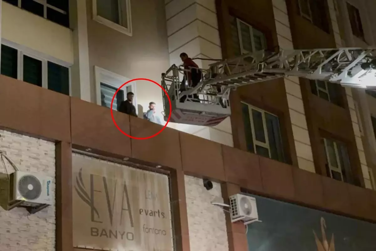 Pəncərədən &ccedil;arşafla enərkən g&ouml;rən onları oğru sandı, sən demə onlar... 