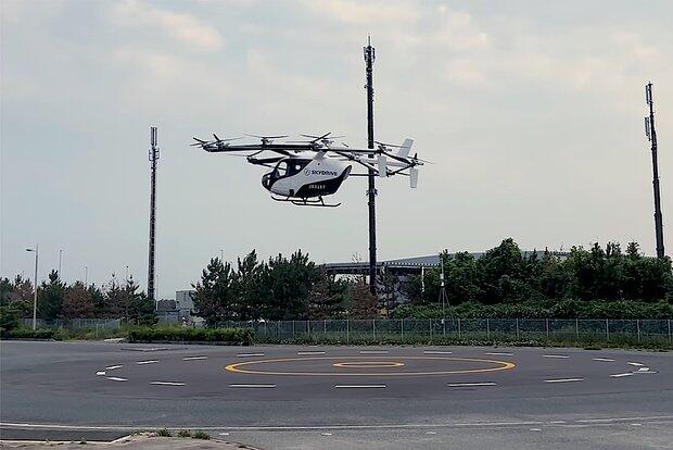 Yaponiyada u&ccedil;an taksilər sınaqdan ke&ccedil;irilir