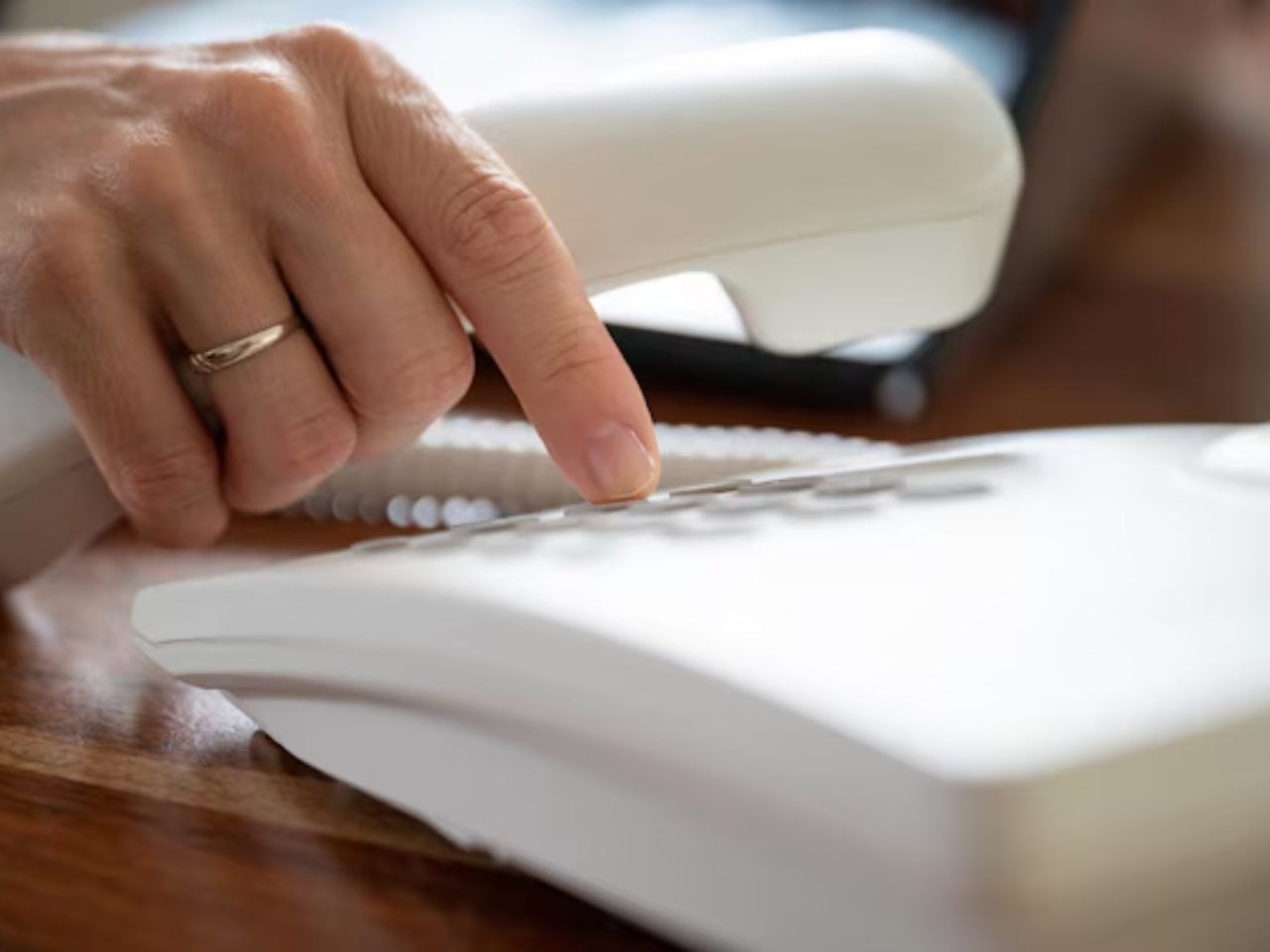 Ev telefonlarının sayı azalıb 