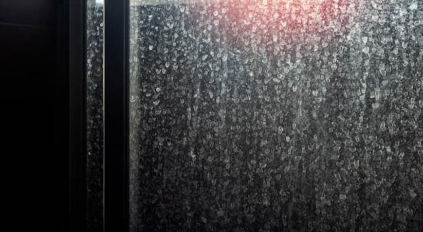 Ərpdən matlaşan duş kabinləri &uuml;&ccedil;&uuml;n təbii həll 