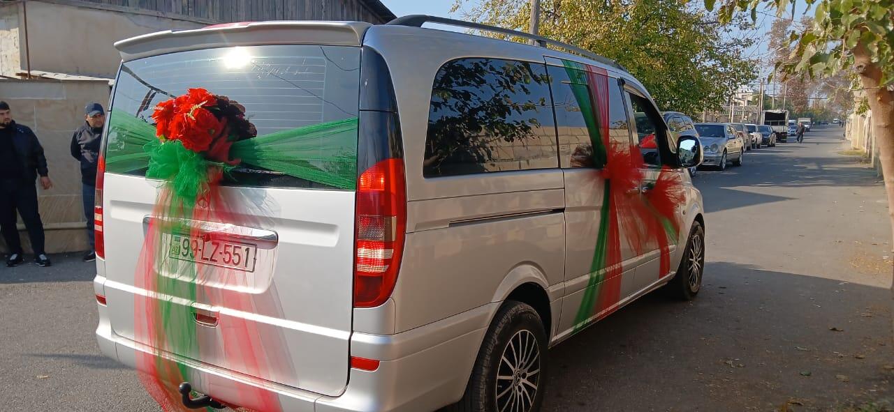Faciəli şəkildə &ouml;lən ofisiantın cənazəsini "bəy maşını"nda daşıdılar 