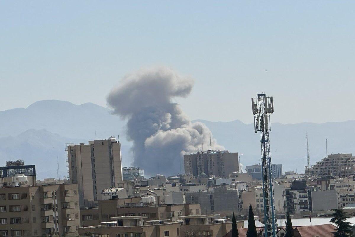 İsrail Tehranda genişmiqyaslı h&uuml;cuma başladı