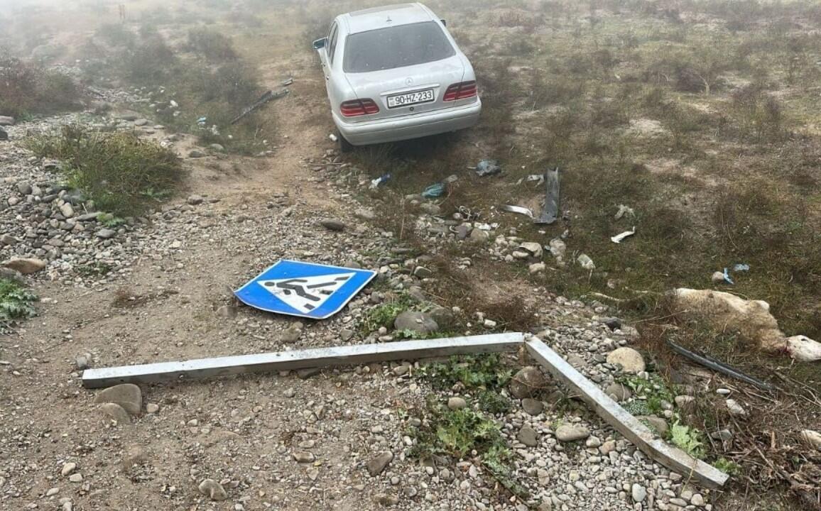 Avtomobil qoyun s&uuml;r&uuml;s&uuml;nə &ccedil;ırpıldı, Onlarla heyvan tələf oldu  FOTO