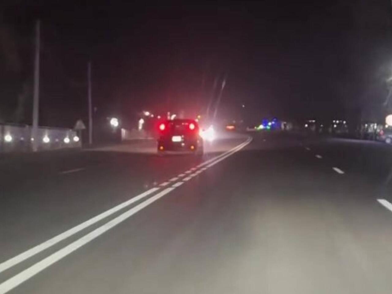 Azərbaycanda qadın s&uuml;r&uuml;c&uuml; tam boş yolda "protiv" s&uuml;rd&uuml;  VİDEO