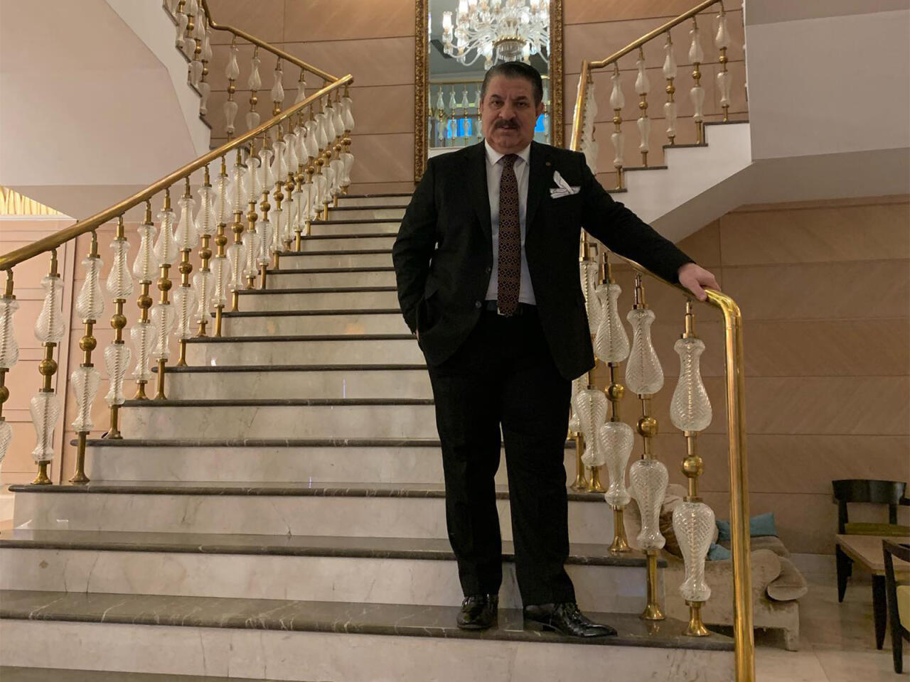 "Pul əl &ccedil;irkidir deyənlərin başı işləmir"