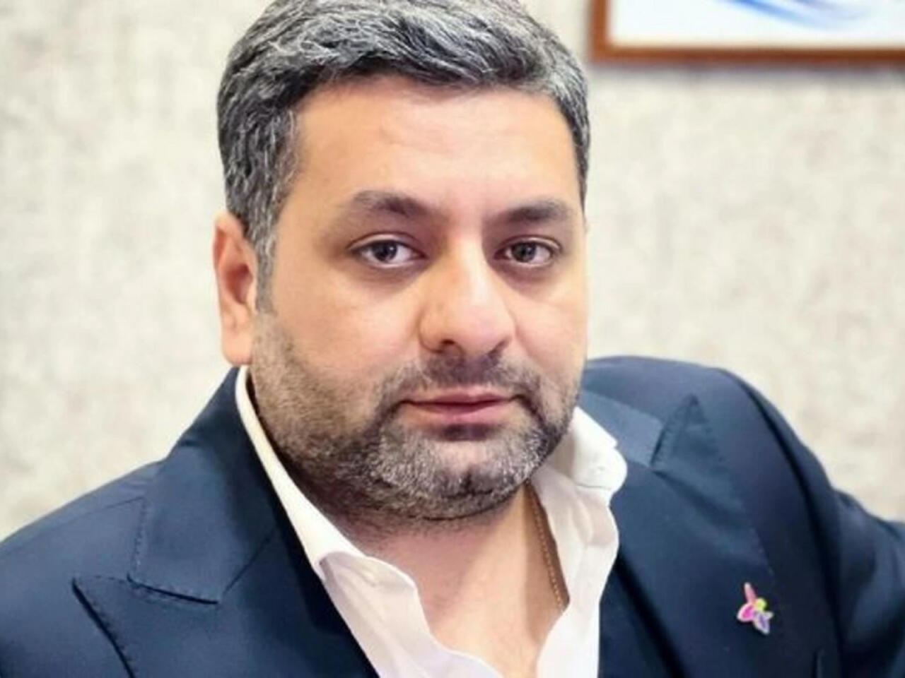 "Allahı baba bilməli olduğun yaşda, dostuna Allahdan rəhmət diləmək.." 