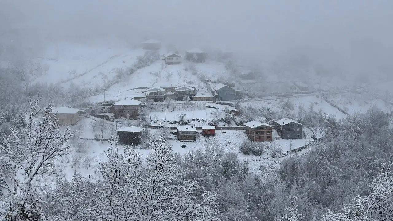 Bu kənddə hamının adı EYNİDİR: kişilərin də, qadınların da 