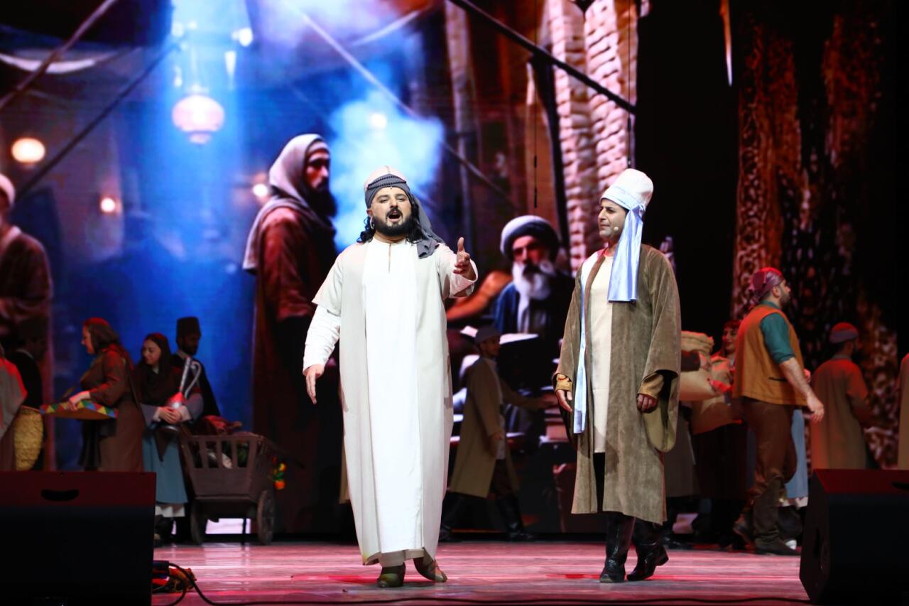 &ldquo;NƏSİMİ&rdquo; operası m&ouml;htəşəm təqdimatı &ndash; ilk dəfə s&uuml;ni intellekt texnologiyalarından istifadə olundu 