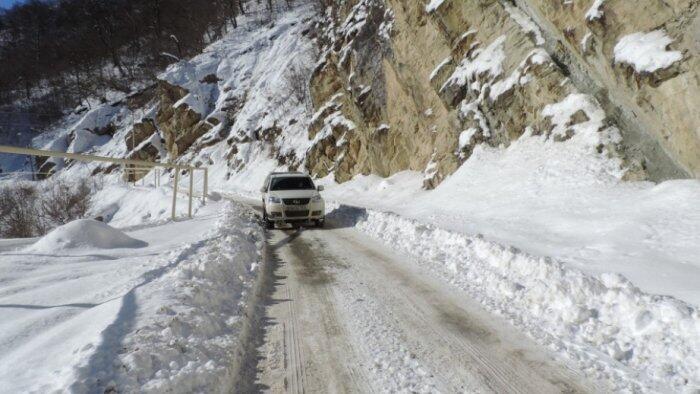 Xınalıqda k&ouml;məksiz qalan turist xilas edildi