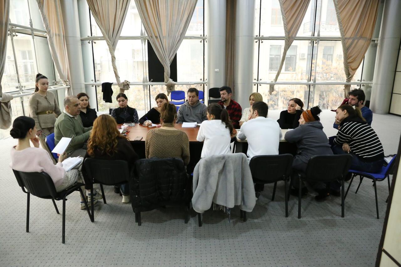 &ldquo;Pul əhvalatı&rdquo; adlı yeni tamaşasının oxunuş məşqlərinə başlanılıb 