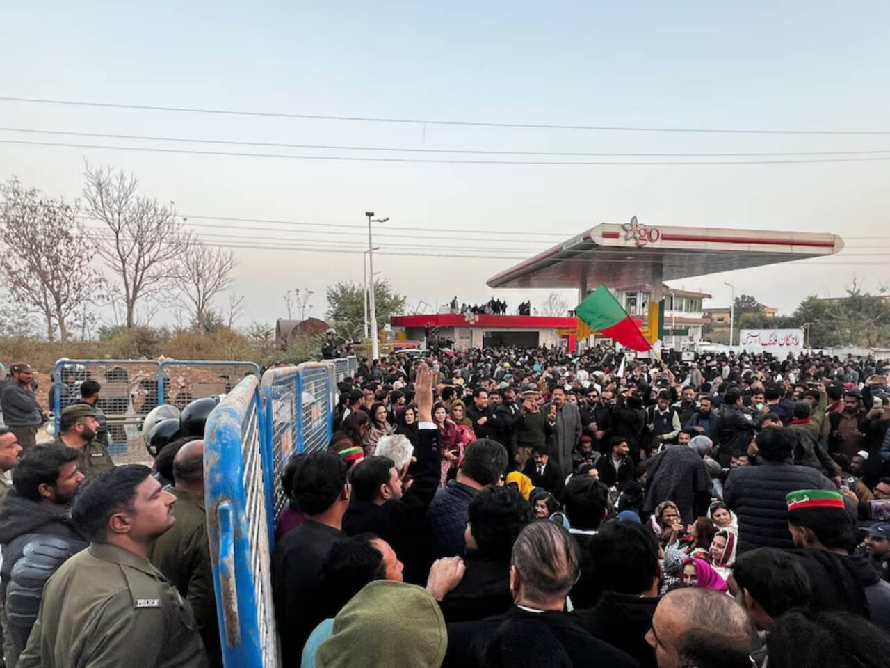 "Onunla g&ouml;r&uuml;şd&uuml;m, sağdır"