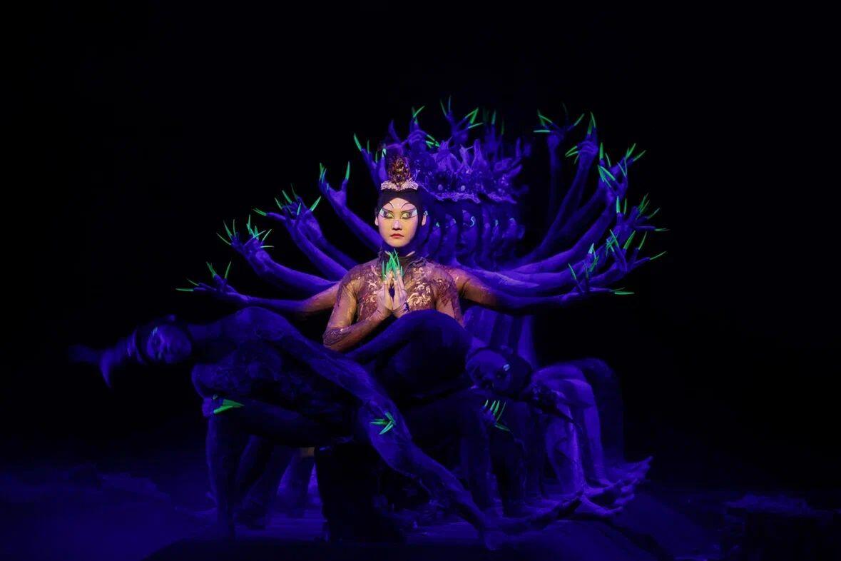 BIAF 2025 Yang Liping Contemporary Dance (&Ccedil;in) qrupunun "Bahar ayini" xoreoqrafik tamaşasını b&ouml;y&uuml;k uğurla təqdim etdi  FOTO