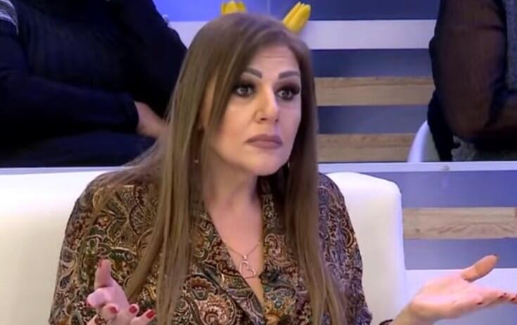 Sonaxanım efirdə parikini &ccedil;ıxardı  "Deyirlər ki, ke&ccedil;əldir" 