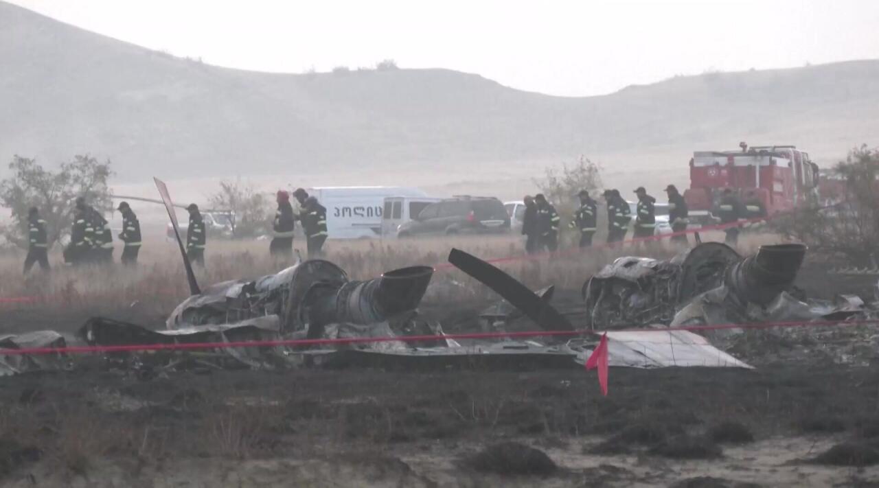 Təyyarənin qəzaya uğradığı yerdən yeni görüntülər  VİDEO