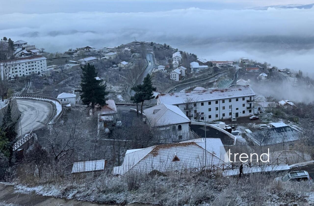 La&ccedil;ına da qar yağır  FOTO