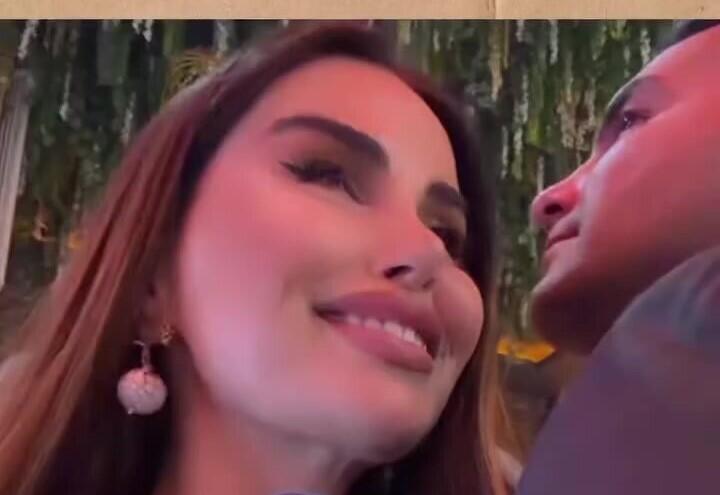 Azərbaycanlı aparıcının əri ilə g&uuml;ndəm olan romantik RƏQSİ 