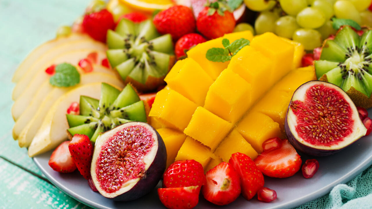 Uşaqlara sitrus meyvələri ne&ccedil;ə yaşdan vermək olar?