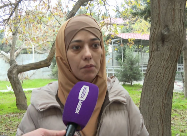 Yasamalda 15 yaşlı gənc qız &uuml;st&uuml;ndə bı&ccedil;aqlanıb? &ndash; Hadisənin şahidi danışdı 