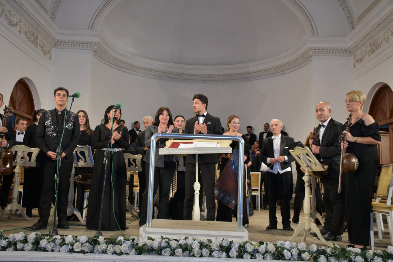 Filarmoniyasının səhnəsində Zəfər Gününə həsr olunmuş konsert baş tutub   FOTO