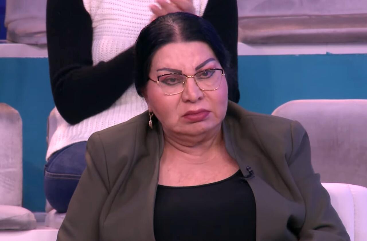 Canlı efirdə Şəfiqə Nağıyeva Toliklə "qırğına &ccedil;ıxdı": mikrafonları bağlandı 