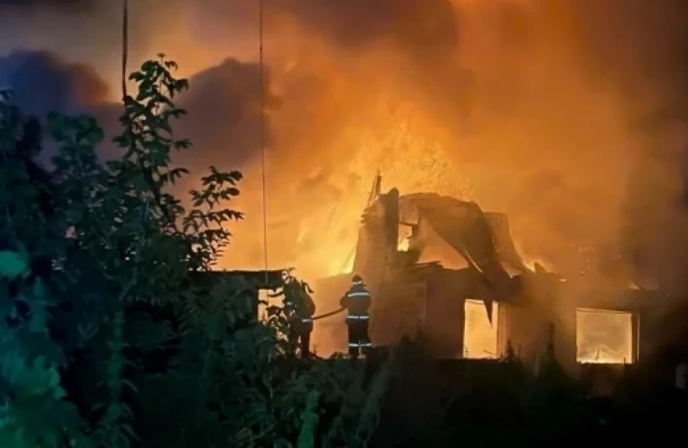 Qazaxıstanda g&uuml;cl&uuml; yanğın: 9u uşaq olmaqla 12 nəfər &ouml;ld&uuml;