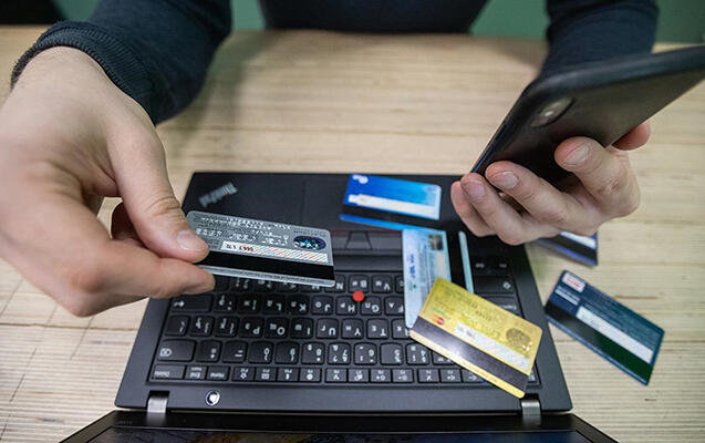 Krediti onlayn yoxsa əyani g&ouml;t&uuml;rmək sərfəlidir?