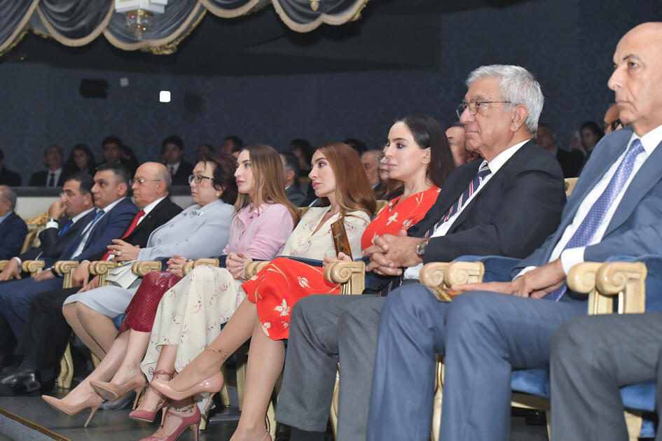 &ldquo;G&uuml;l&ccedil;&ouml;hrə və Əsgər&rdquo; tamaşasının premyerası olub 