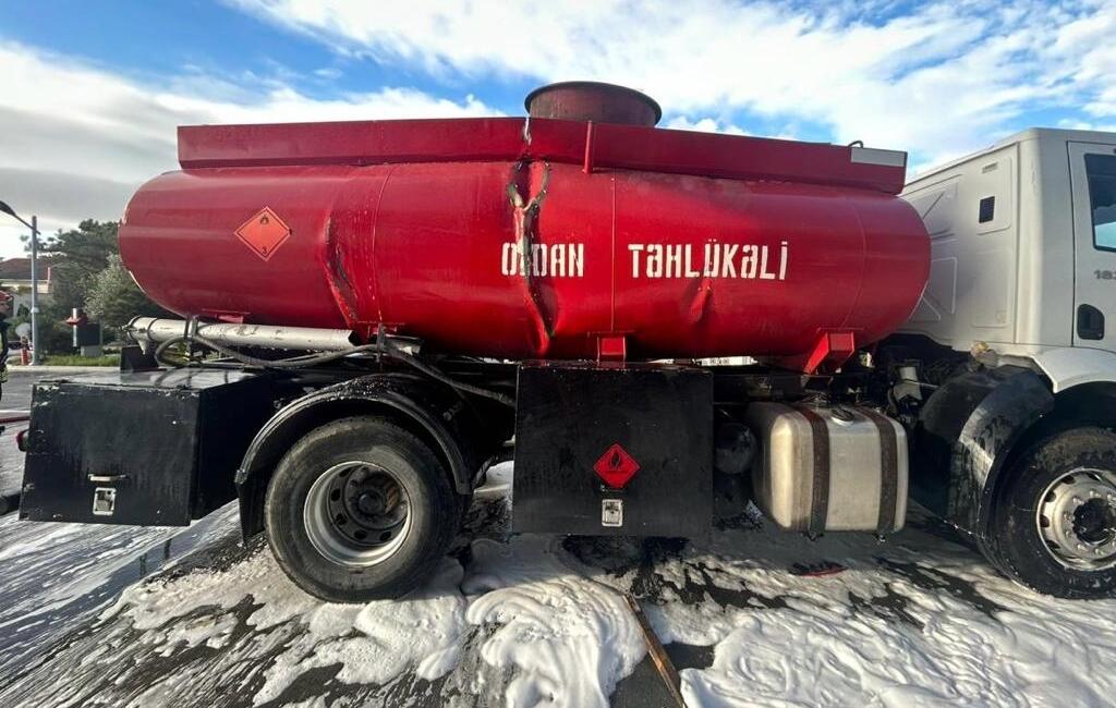 Biləsuvarda yanacaq maşını aşdı  Xəsarət alan var