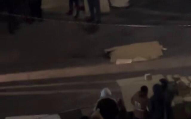 Xırdalanda binadan yıxılaraq &ouml;lən qadının kimliyi bilindi 