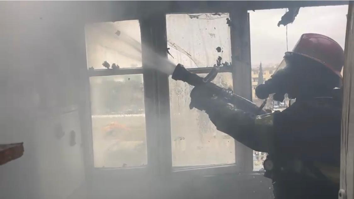 Bakıda binadakı yanğın s&ouml;nd&uuml;r&uuml;ld&uuml; 