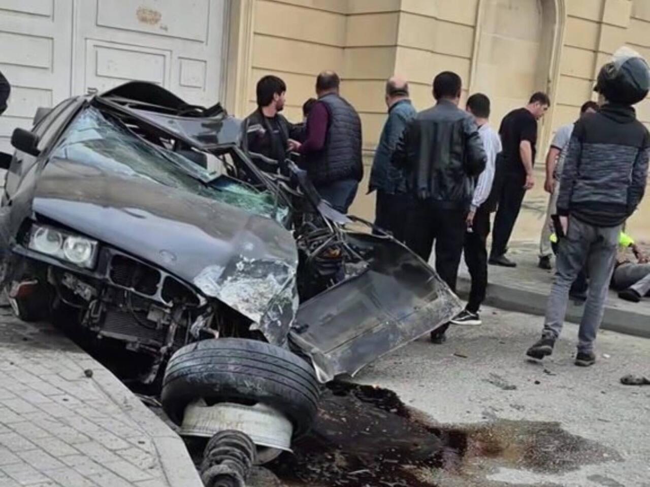 Buzovna yolunda ağır qəza  "BMW" bu hala d&uuml;şd&uuml;  VİDEO