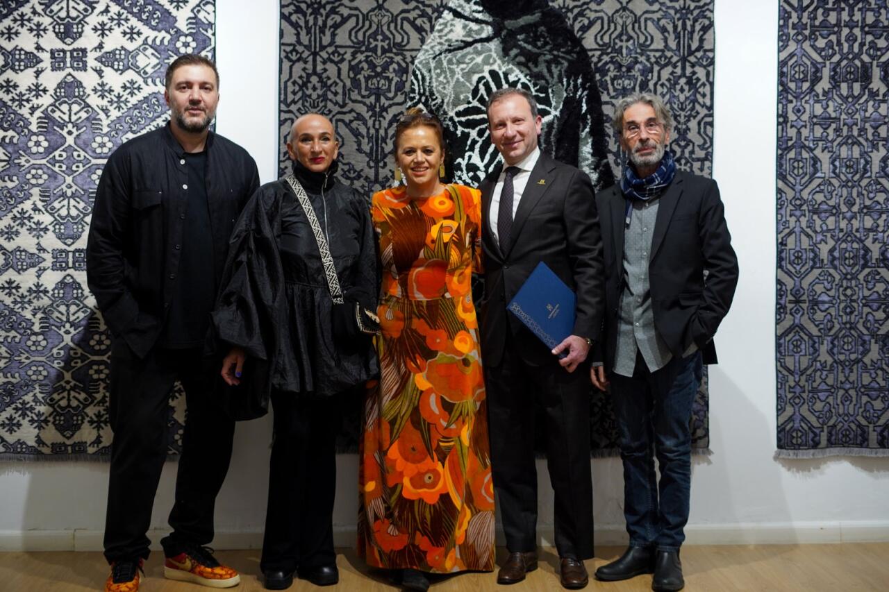 Tiranada &ldquo;Azərxal&ccedil;a&rdquo; &ndash; nın &ldquo;Əlləriniz var olsun! &rdquo; xal&ccedil;a kolleksiyasının sərgisi baş tutub  FOTO